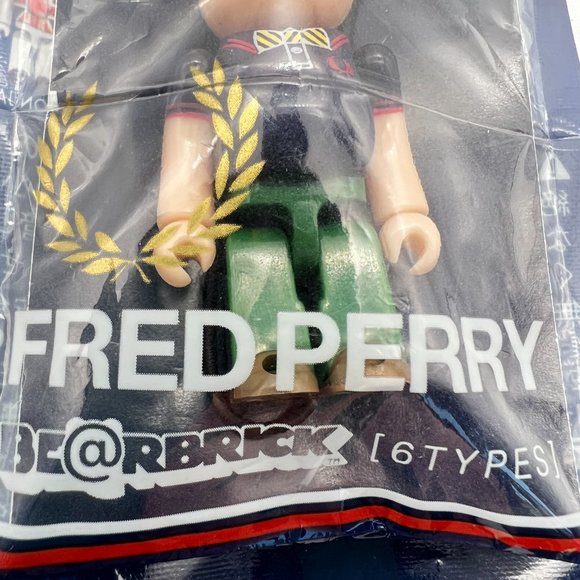 Fred Perry Bearbrick Medicom 70% Strap PREPPY Lipton Smart Times 2012 Bearbricks - Picture 4 of 7